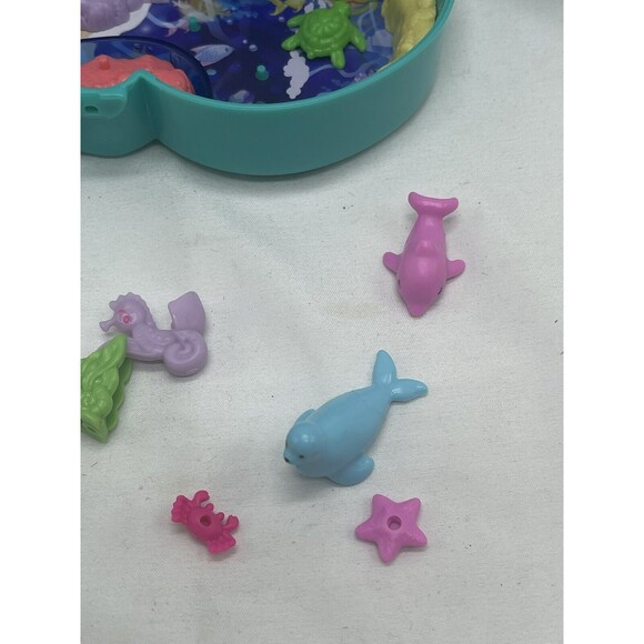 Polly pocket 2021 Otter Aquarium compact Fuzzy Pink Belly - Picture 10 of 16